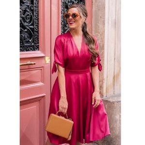 Gal Meets Glam Debbie Satin Dress